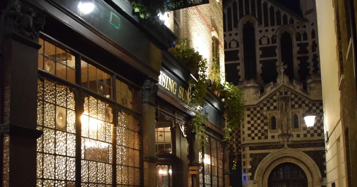 The Haunted Pubs of Old London